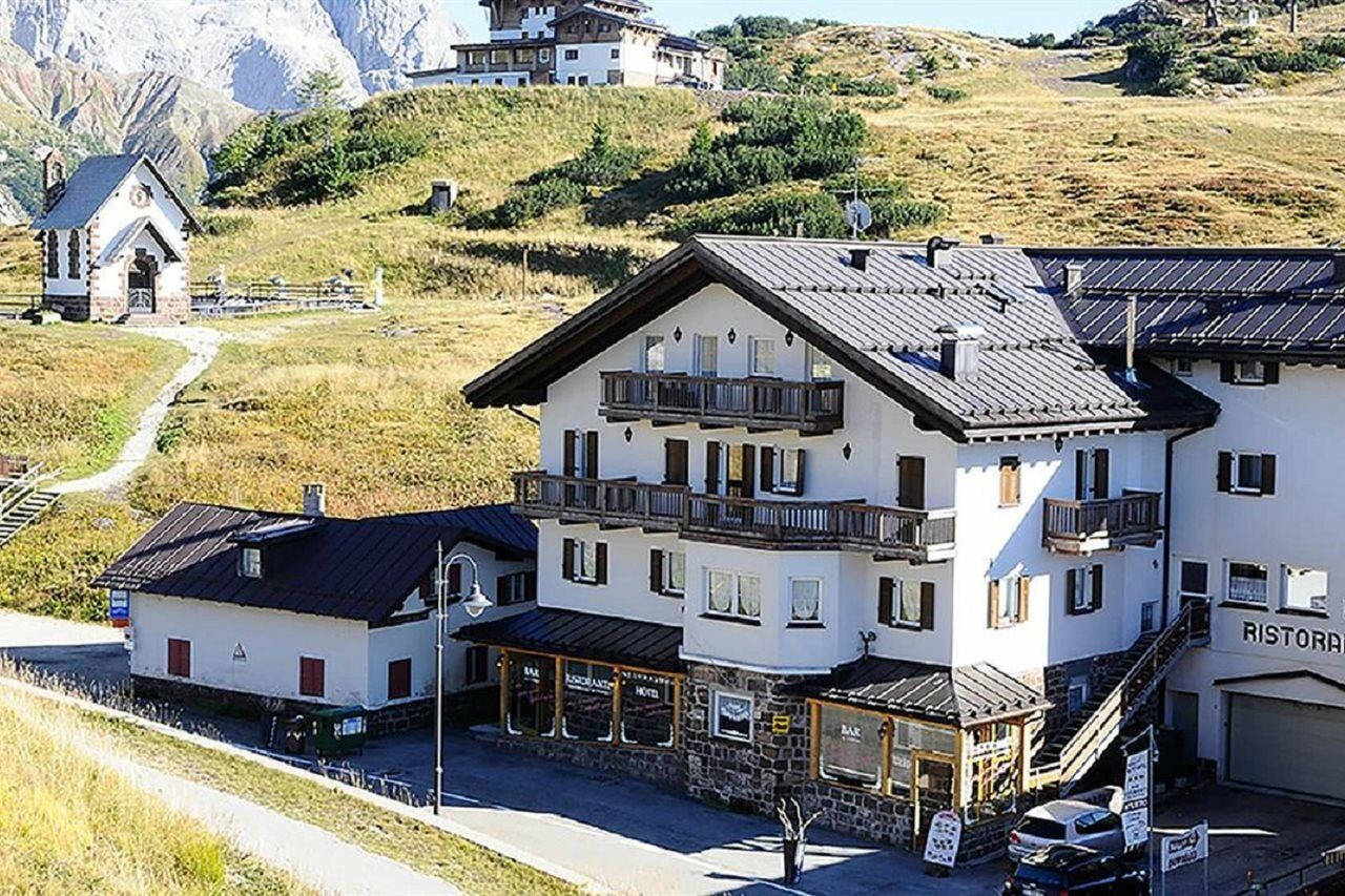 Alpenrose Hotel San Martino Di Castrozza Buitenkant foto